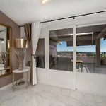 公寓 Penthouse Nea With Jacuzzi And Sea View *